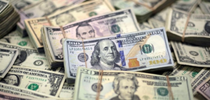 実質「米ドル」が流通しており全て米ドルにて決済